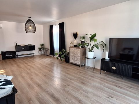 Autre vue du salon du 5½ du 74 chemin St-Jacques