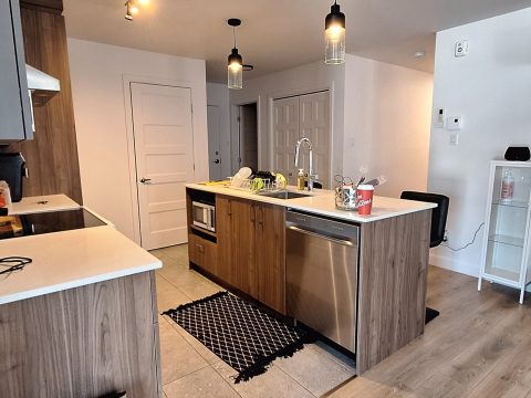 Ilot de cuisine du 5½ du 74 chemin St-Jacques