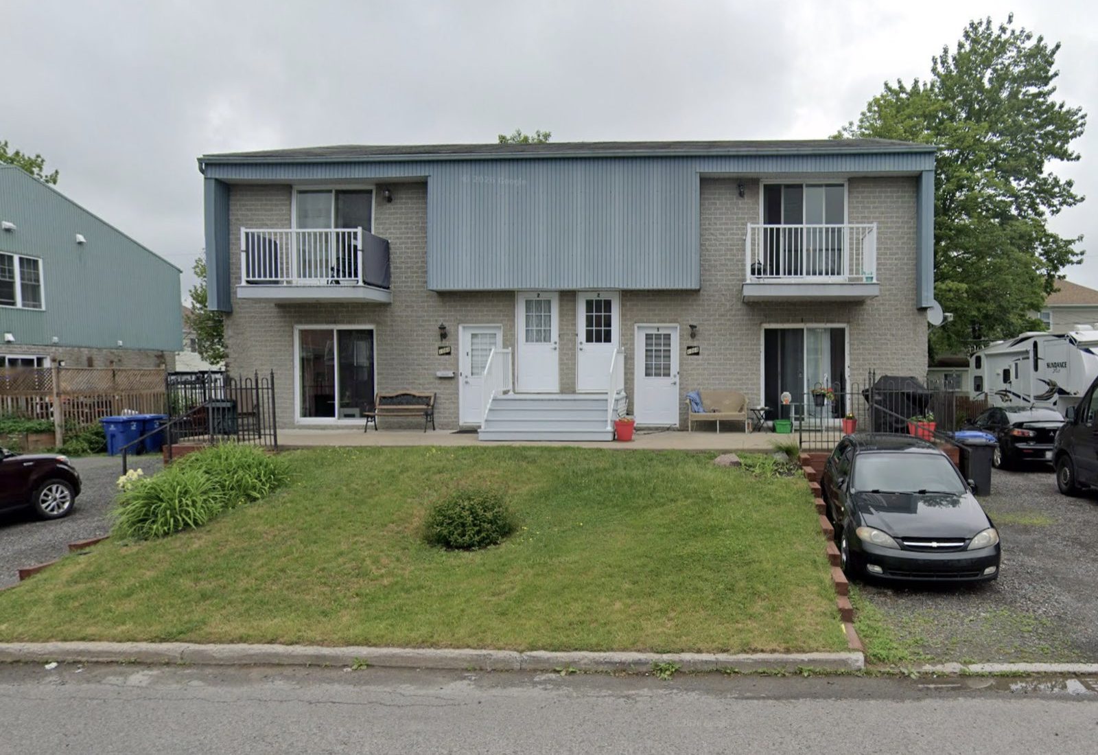 Façade de l’immeuble de 6 logements au 1064-1066 rue D’Espagne, à Québec