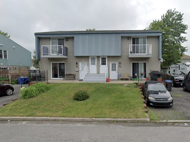 Façade de l’immeuble de 6 logements au 1064-1066 rue D’Espagne, à Québec
